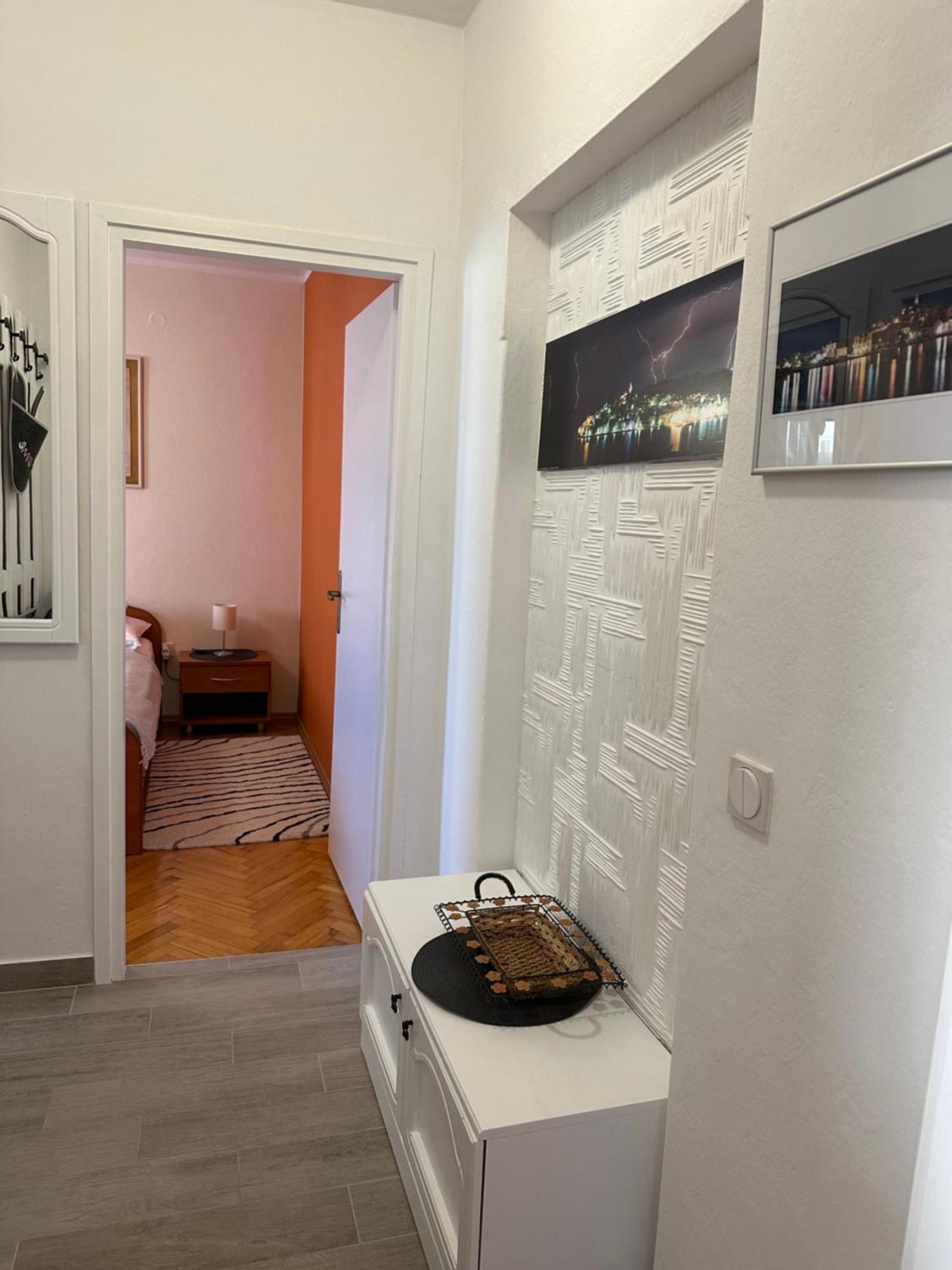 Apartments - Rooms Vesna Primošten Eksteriør bilde